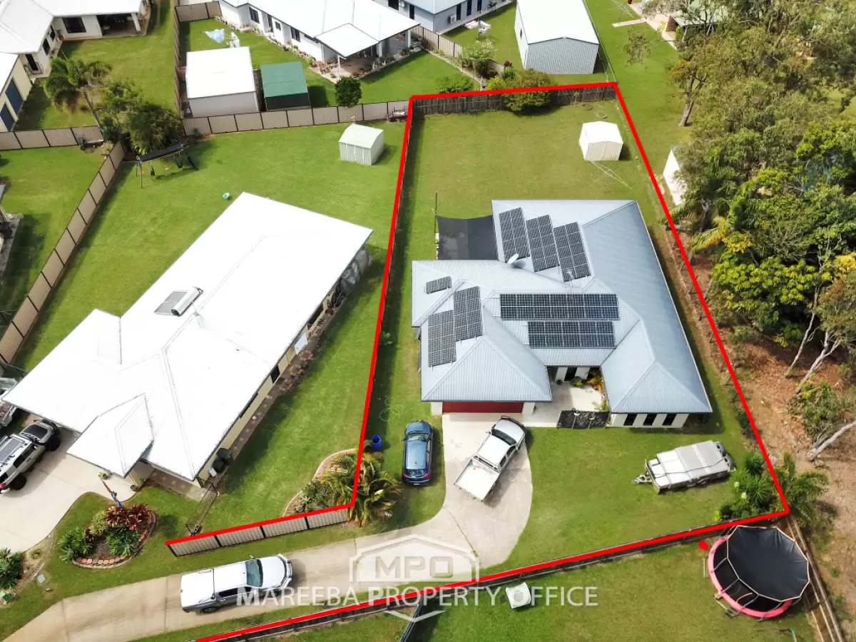 11 Curlew Close, Mareeba, QLD, Mareeba - Thumbnail 2