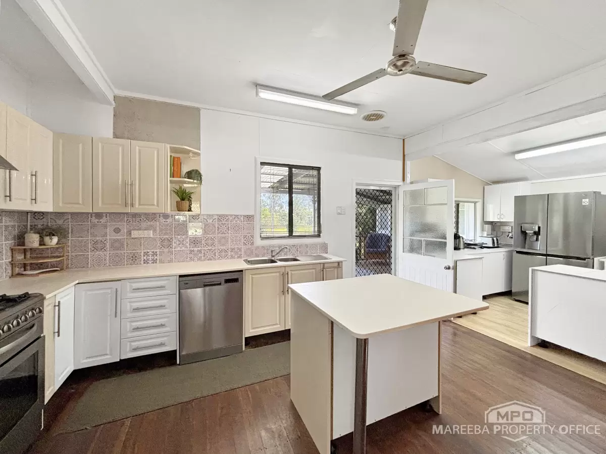 14 Owens Street, Mareeba, QLD, Mareeba - Thumbnail 3