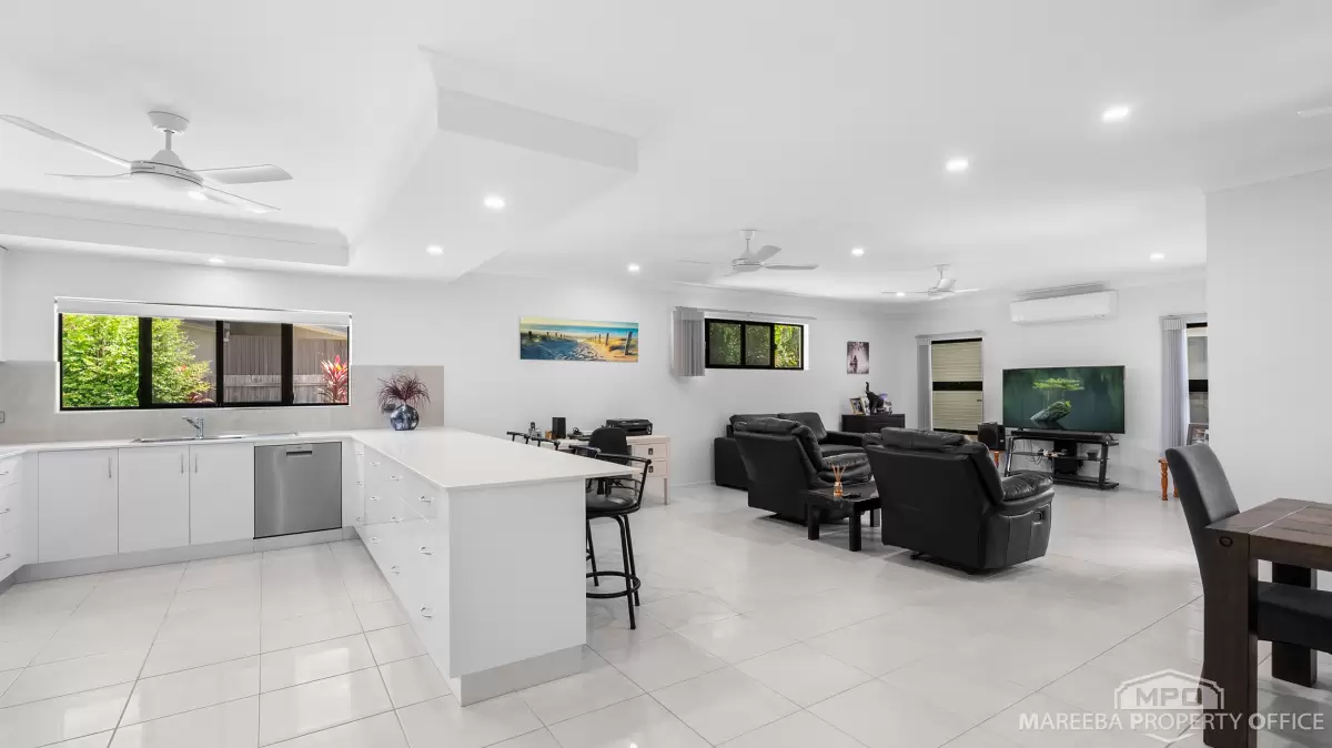 48 Amaroo Drive, Mareeba, QLD, Mareeba - Thumbnail 3