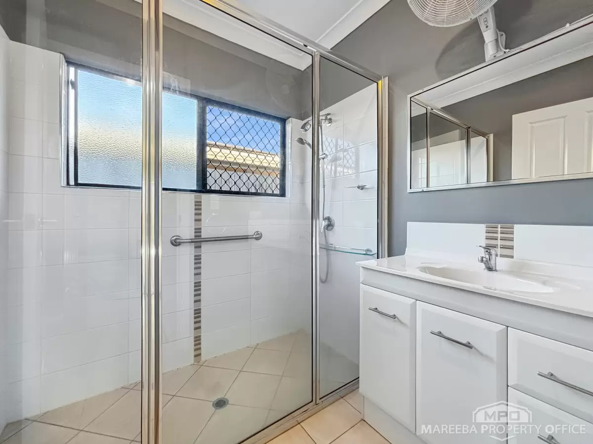 12 Macrae Street, Mareeba, QLD, Mareeba - Thumbnail 6