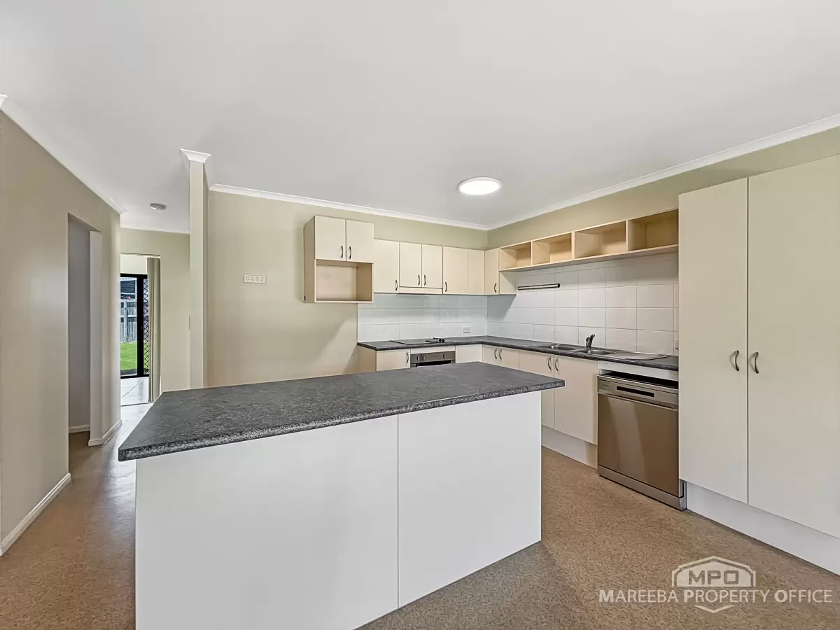 11 Jacana Close, Mareeba, QLD, Mareeba - Thumbnail 4