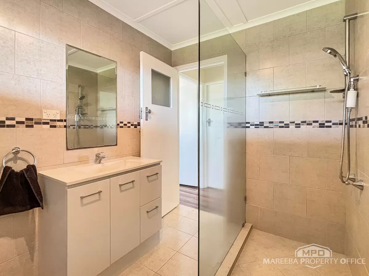 16 Brown Street, Mareeba, QLD, Mareeba - Thumbnail 6