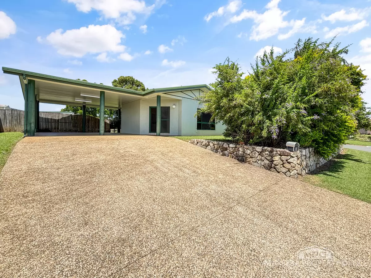 8 Jacinta Crescent, Mareeba, QLD, Mareeba - Thumbnail 2