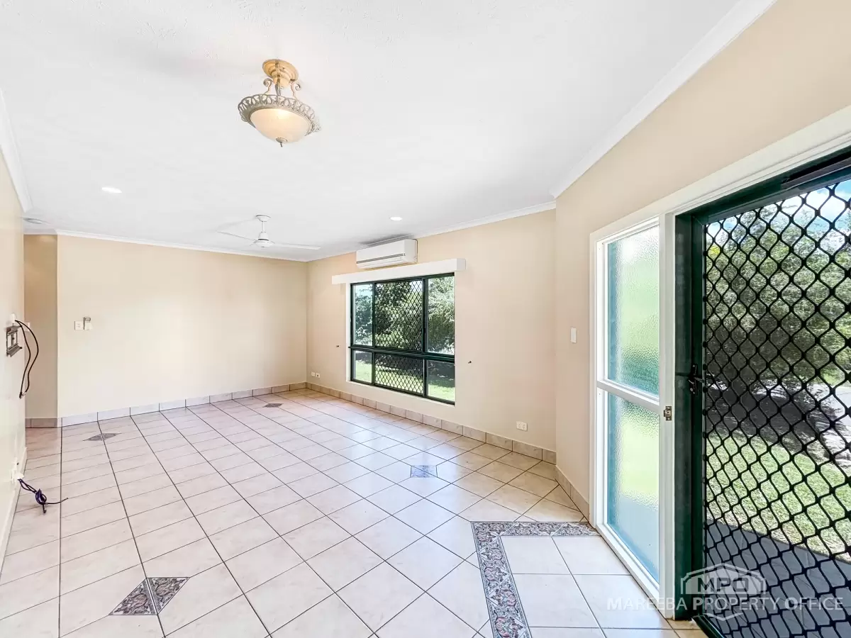 8 Jacinta Crescent, Mareeba, QLD, Mareeba - Thumbnail 4