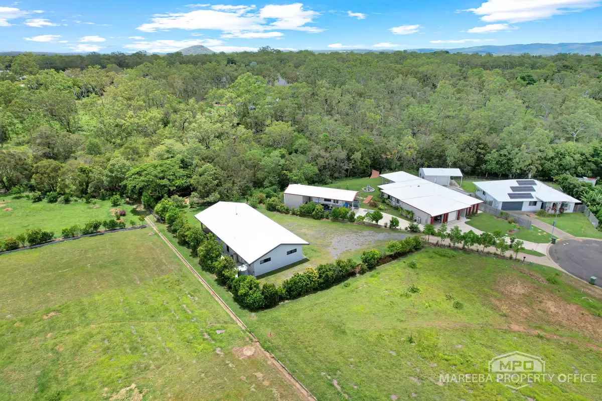 11 Elsie Close, Mareeba, QLD, Mareeba - Thumbnail 2