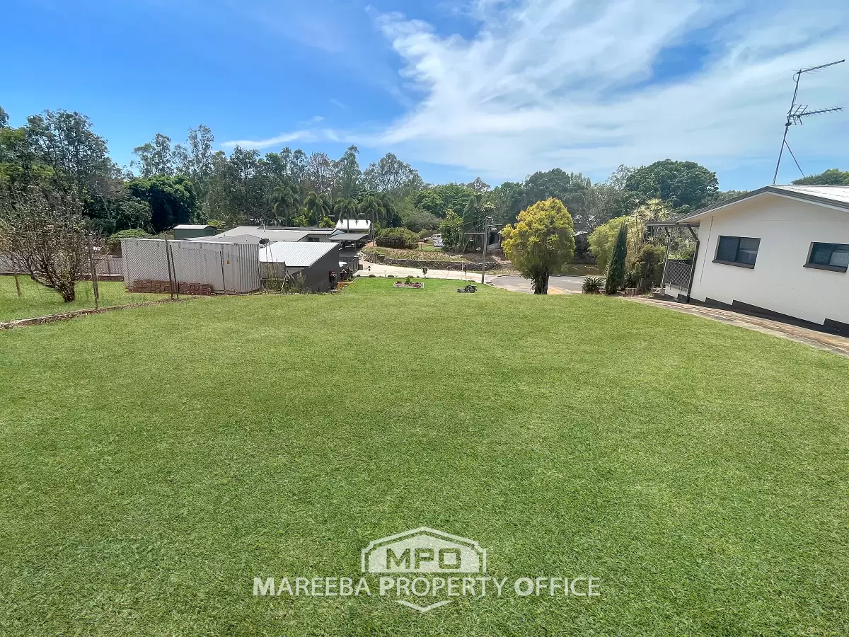 11 Love Street, Mareeba, QLD, Mareeba - Thumbnail 3