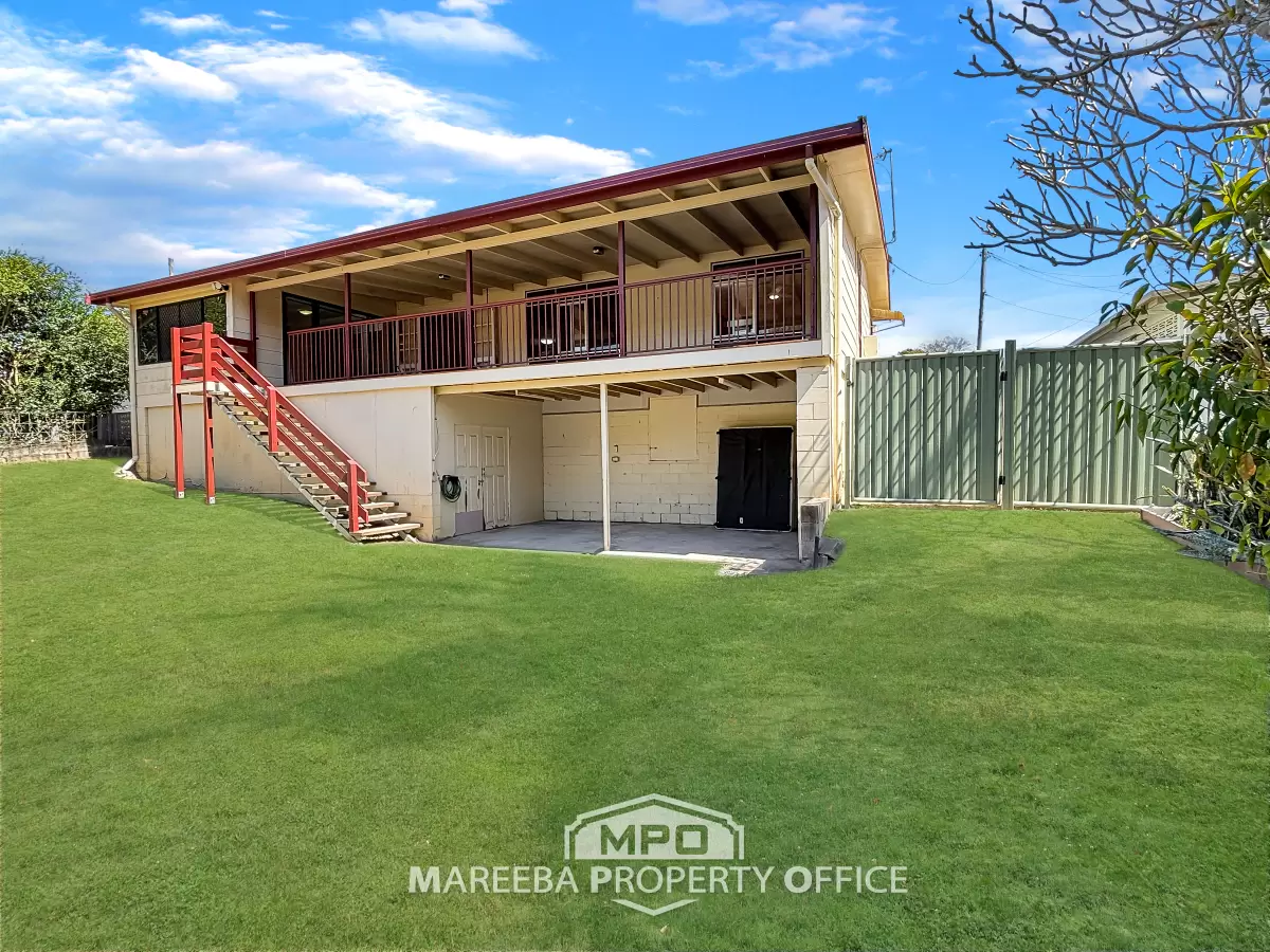 11 Starcke Street, Mareeba, QLD, Mareeba - Thumbnail 2