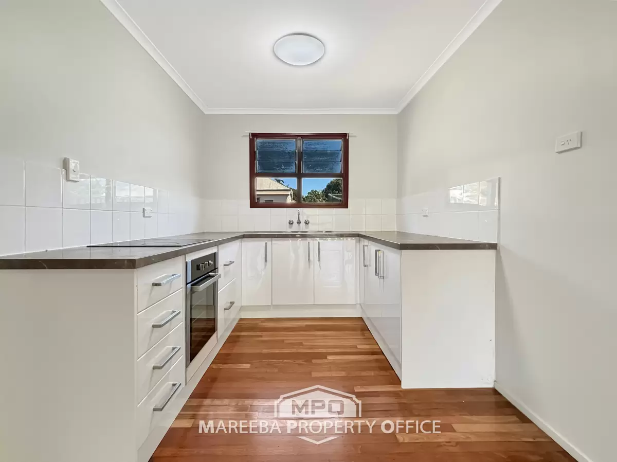 11 Starcke Street, Mareeba, QLD, Mareeba - Thumbnail 3