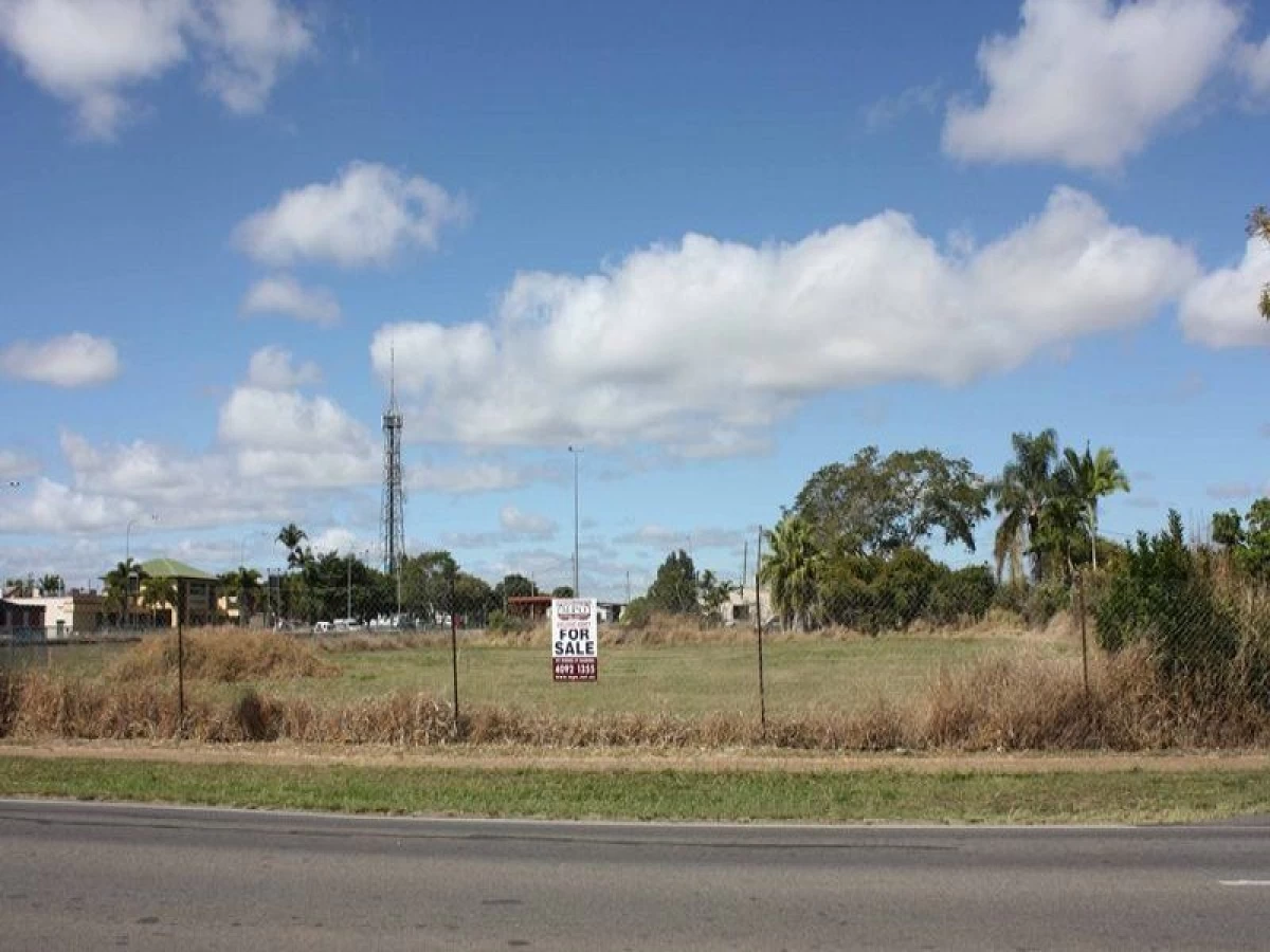 28 Keeble Street, Mareeba, QLD, Mareeba - Thumbnail 3