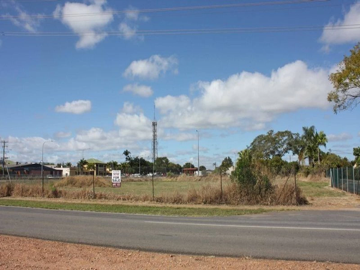 28 Keeble Street, Mareeba, QLD, Mareeba - Thumbnail 4