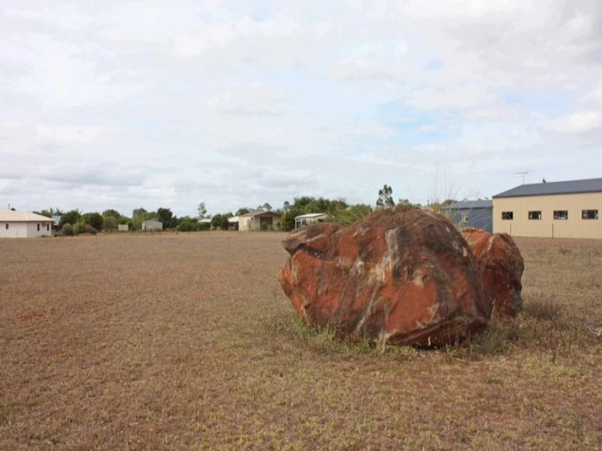 6 Teresa Close, Mareeba, QLD, Mareeba - Thumbnail 5