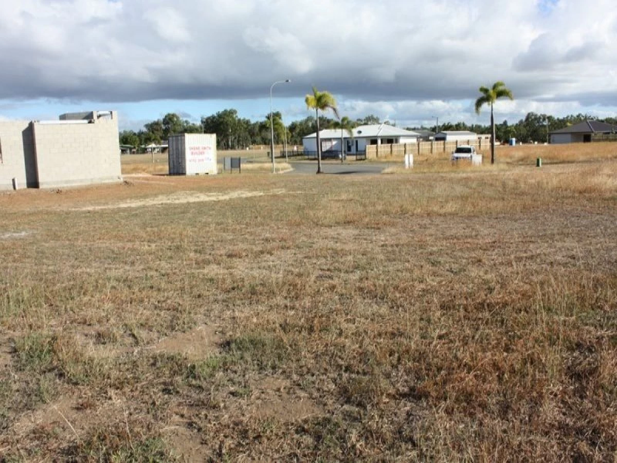 8 Eagle Close, Mareeba, QLD, Mareeba - Thumbnail 3