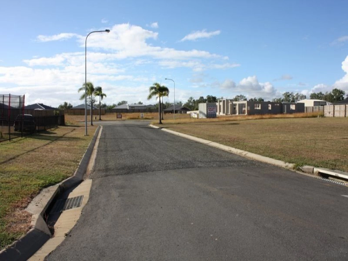 8 Eagle Close, Mareeba, QLD, Mareeba - Thumbnail 4