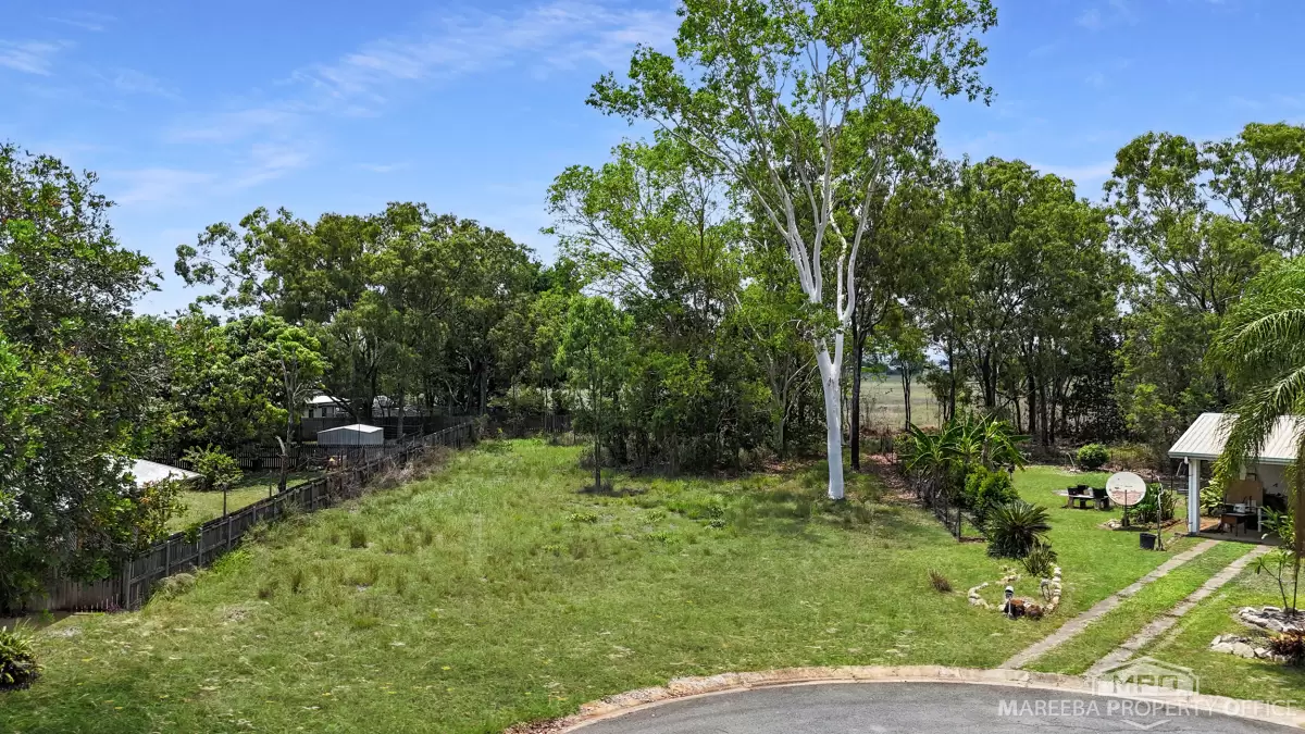 6 Clinton Close, Mareeba, QLD, Mareeba - Thumbnail 2
