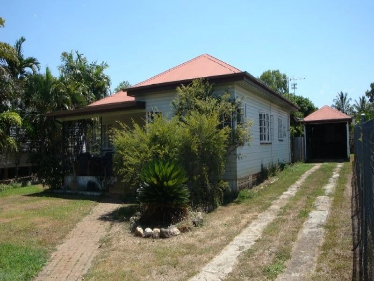 140 Constance Street, Mareeba, QLD, Mareeba - Thumbnail 2