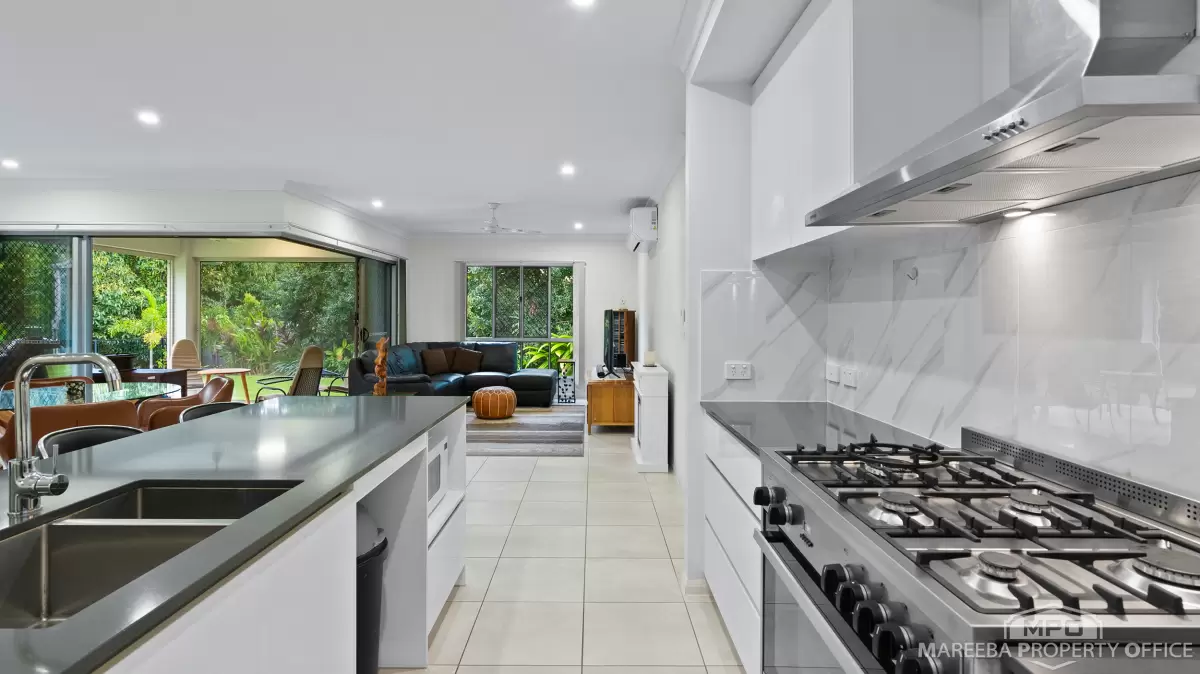10 Elsie Close, Mareeba, QLD, Mareeba - Thumbnail 2