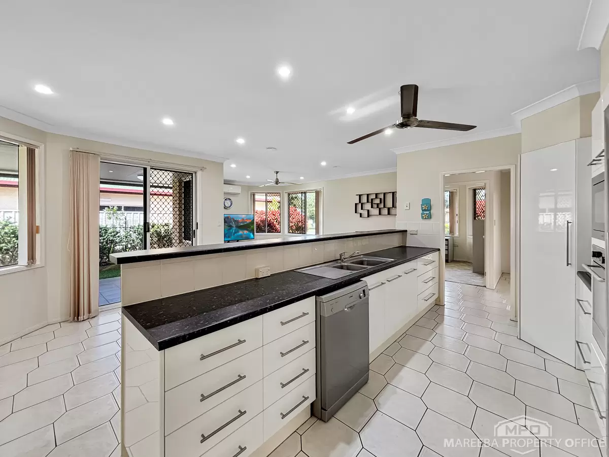 13 Ceola Drive, Mareeba, QLD, Mareeba - Thumbnail 3