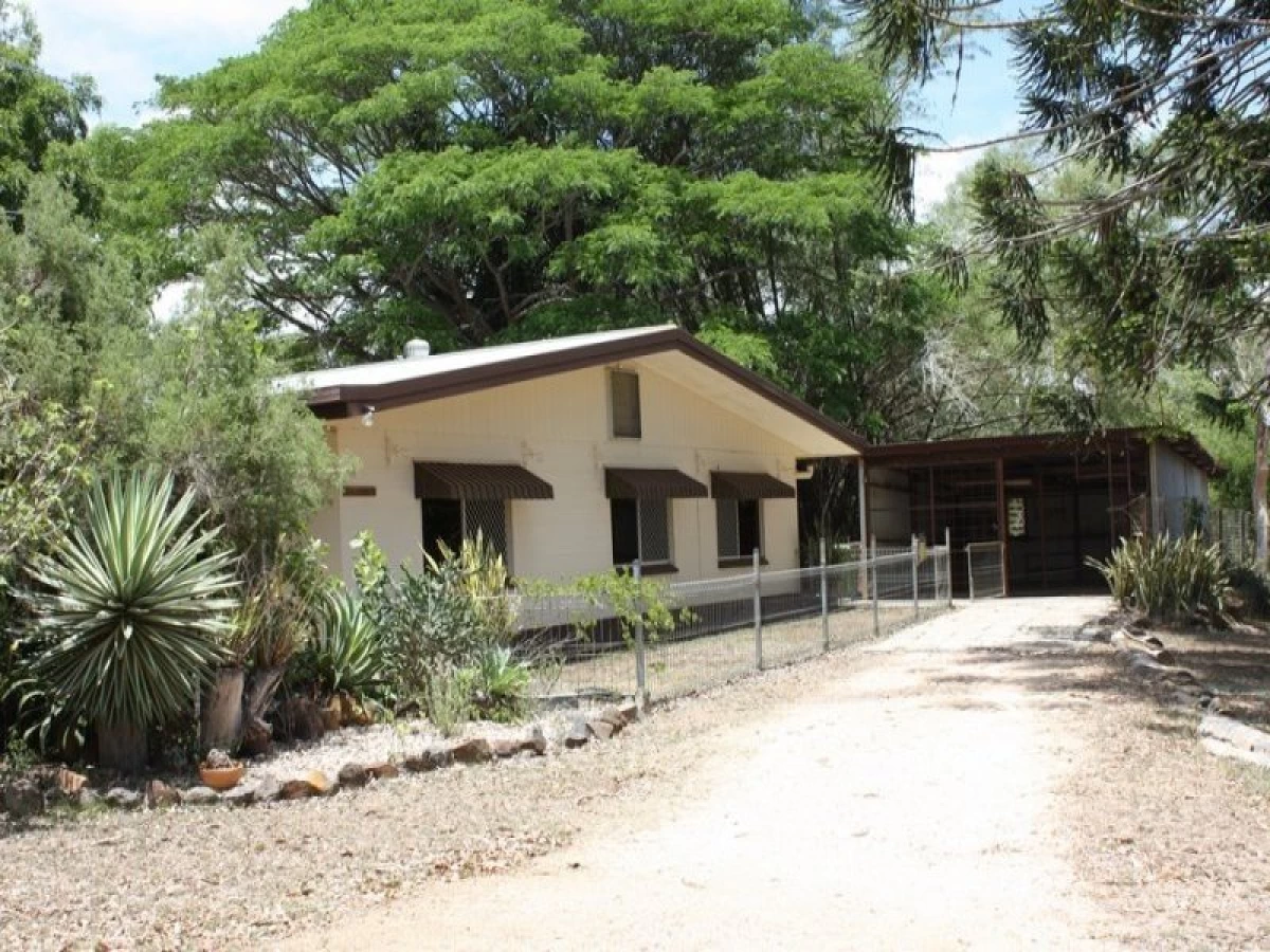 20 Beames Street, Mareeba, QLD, Mareeba - Thumbnail 2