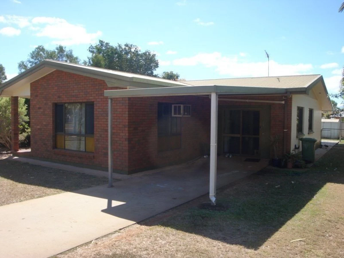 6 Haines Close, Mareeba, QLD, Mareeba - Thumbnail 3