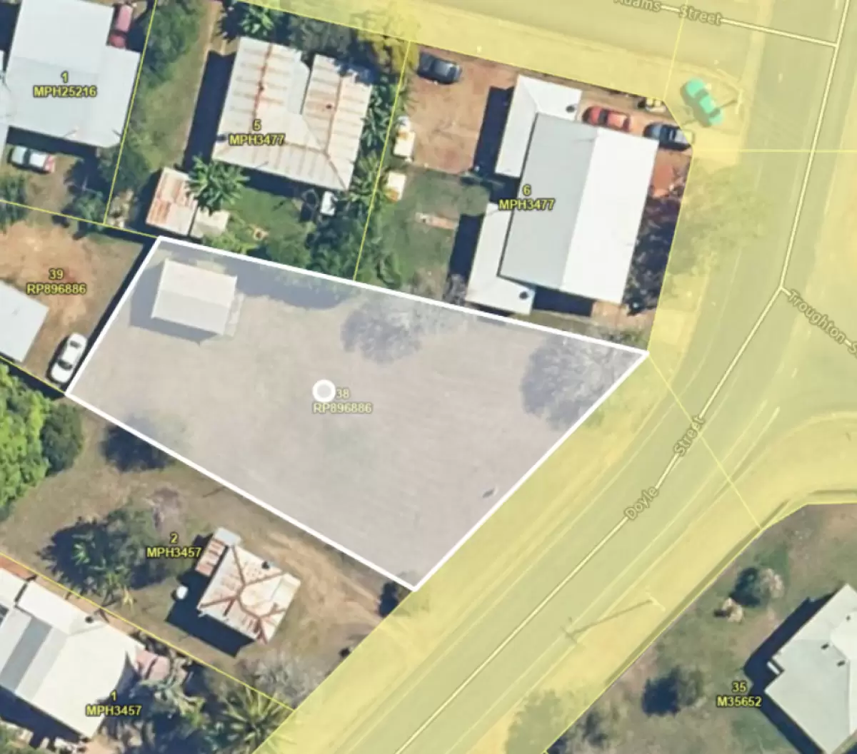 38 Doyle Street, Mareeba, QLD, Mareeba - Thumbnail 8