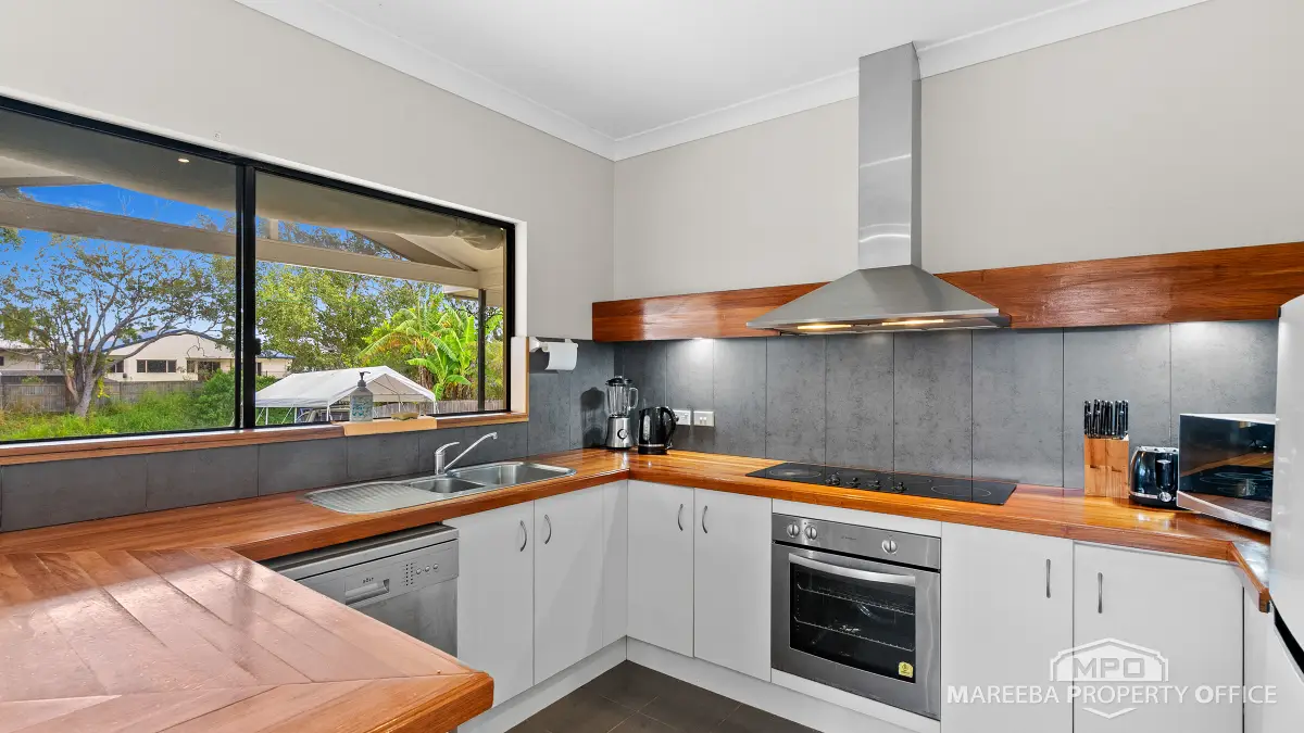 17 Maria Close, Mareeba, QLD, Mareeba - Thumbnail 2