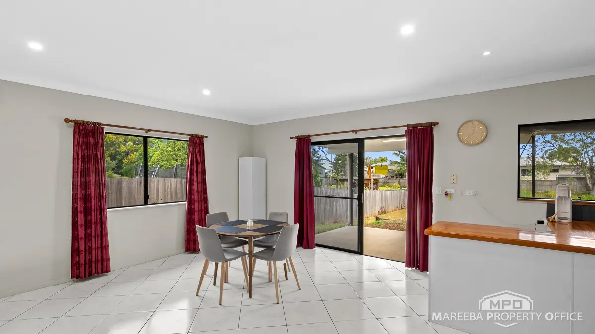 17 Maria Close, Mareeba, QLD, Mareeba - Thumbnail 4