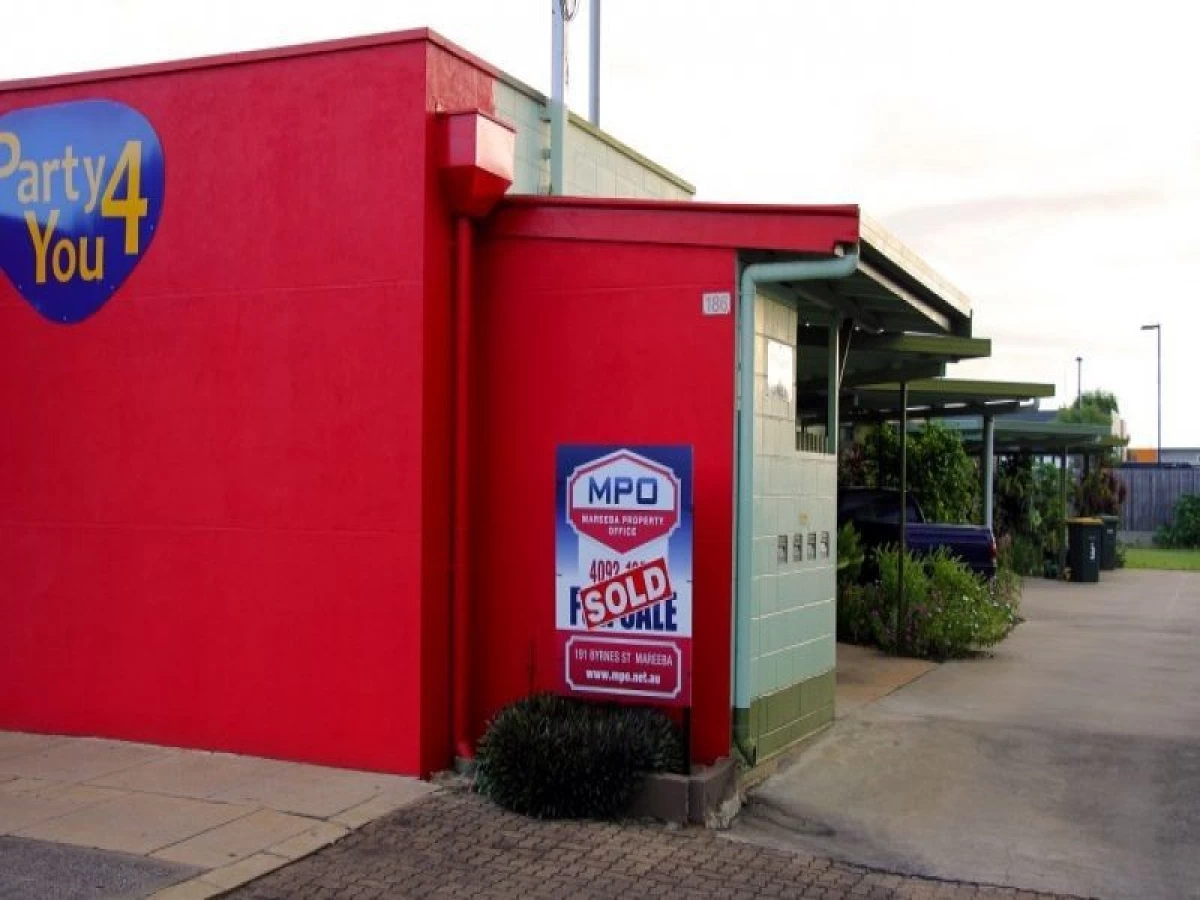 186 Walsh Street, Mareeba, QLD, Mareeba - Thumbnail 3
