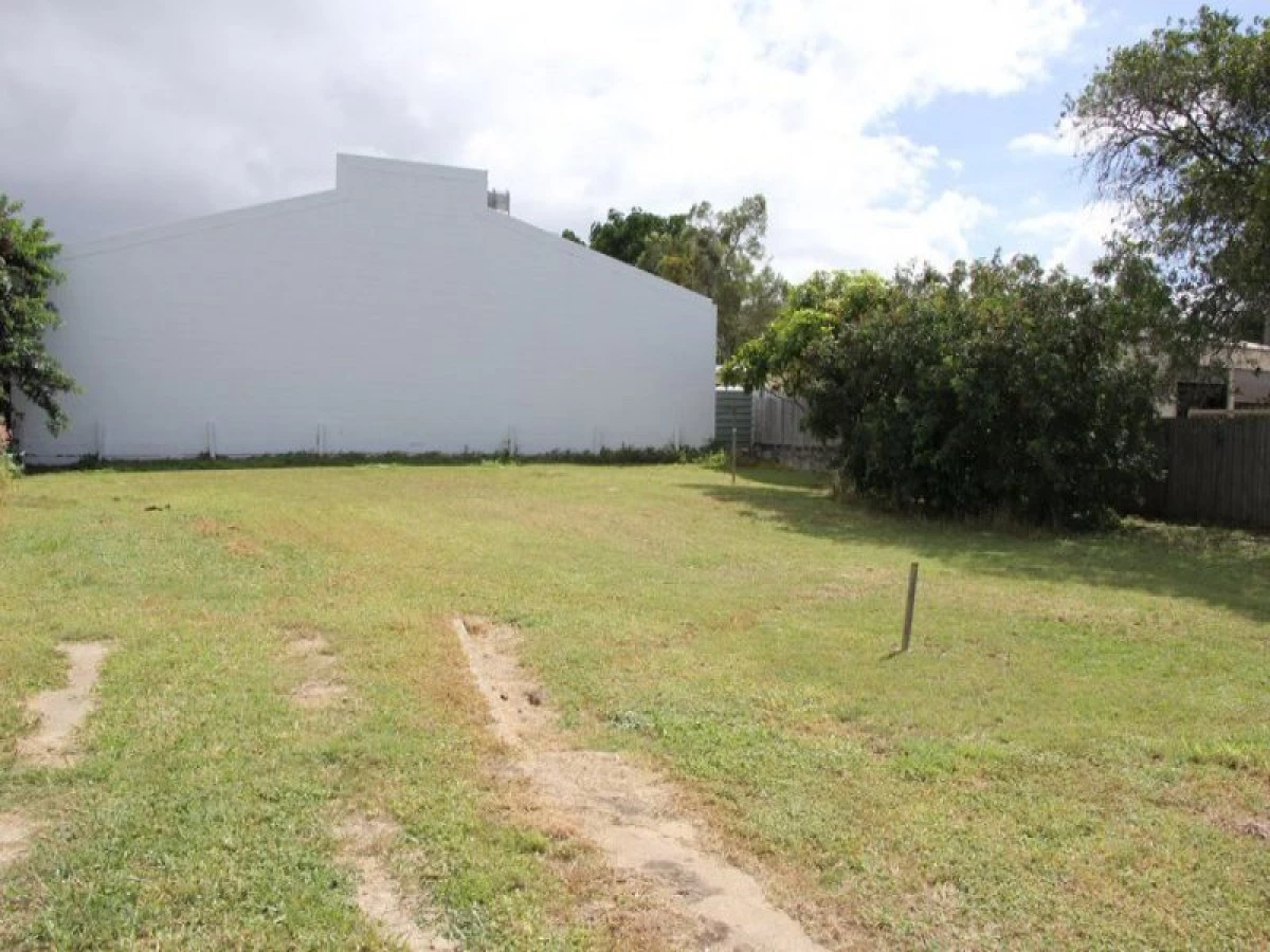 94 Walsh Street, Mareeba, QLD, Mareeba - Thumbnail 3