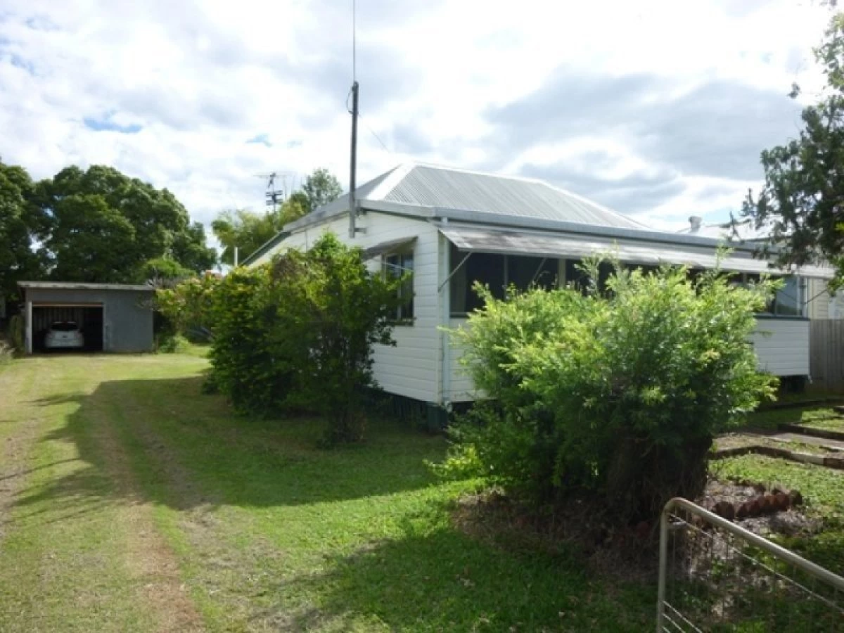 232 Walsh Street, Mareeba, QLD, Mareeba - Thumbnail 2