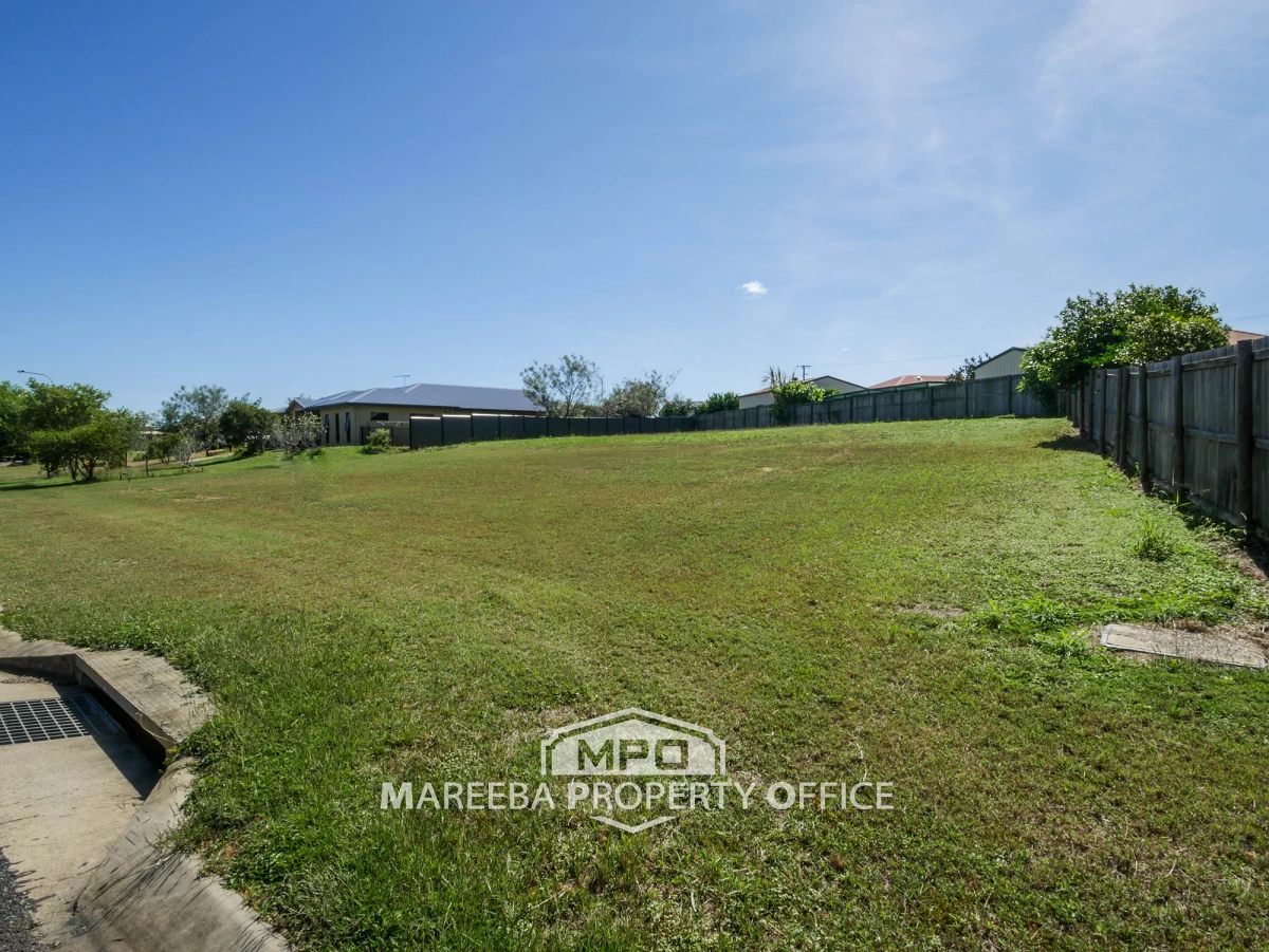 6 Peluchetti Place, Mareeba, QLD, Mareeba - Thumbnail 3