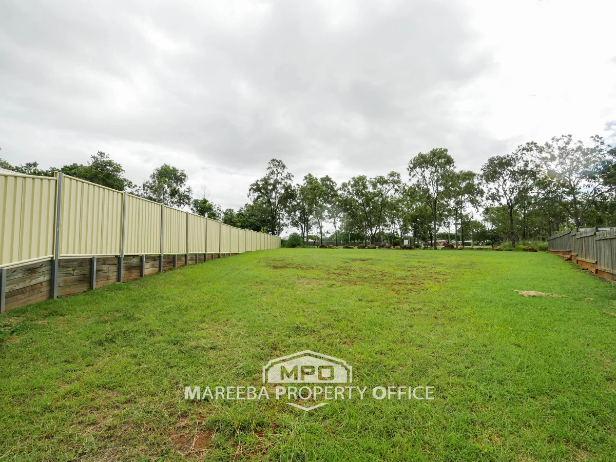 18 Michelina Close, Mareeba, QLD, Mareeba - Thumbnail 2