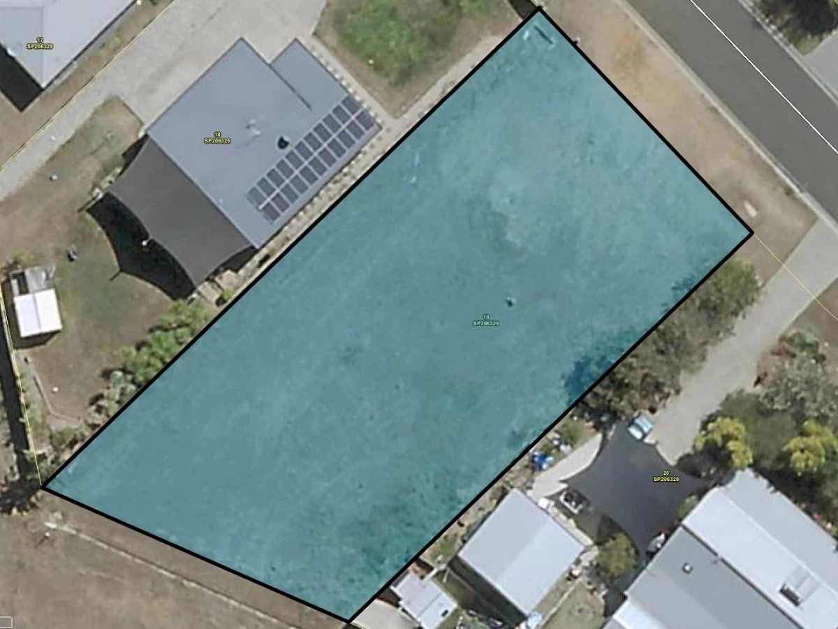 8 Damien Street, Mareeba, QLD, Mareeba - Thumbnail 6