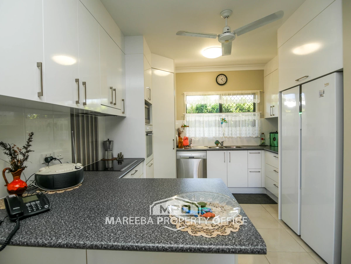 32 Amaroo Drive, Mareeba, QLD, Mareeba - Thumbnail 2