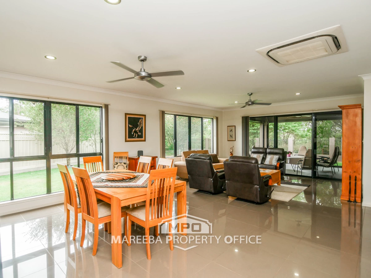 26 Amaroo Drive, Mareeba, QLD, Mareeba - Thumbnail 2