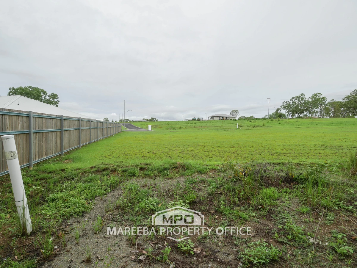 13 Elsie Close, Mareeba, QLD, Mareeba - Thumbnail 6