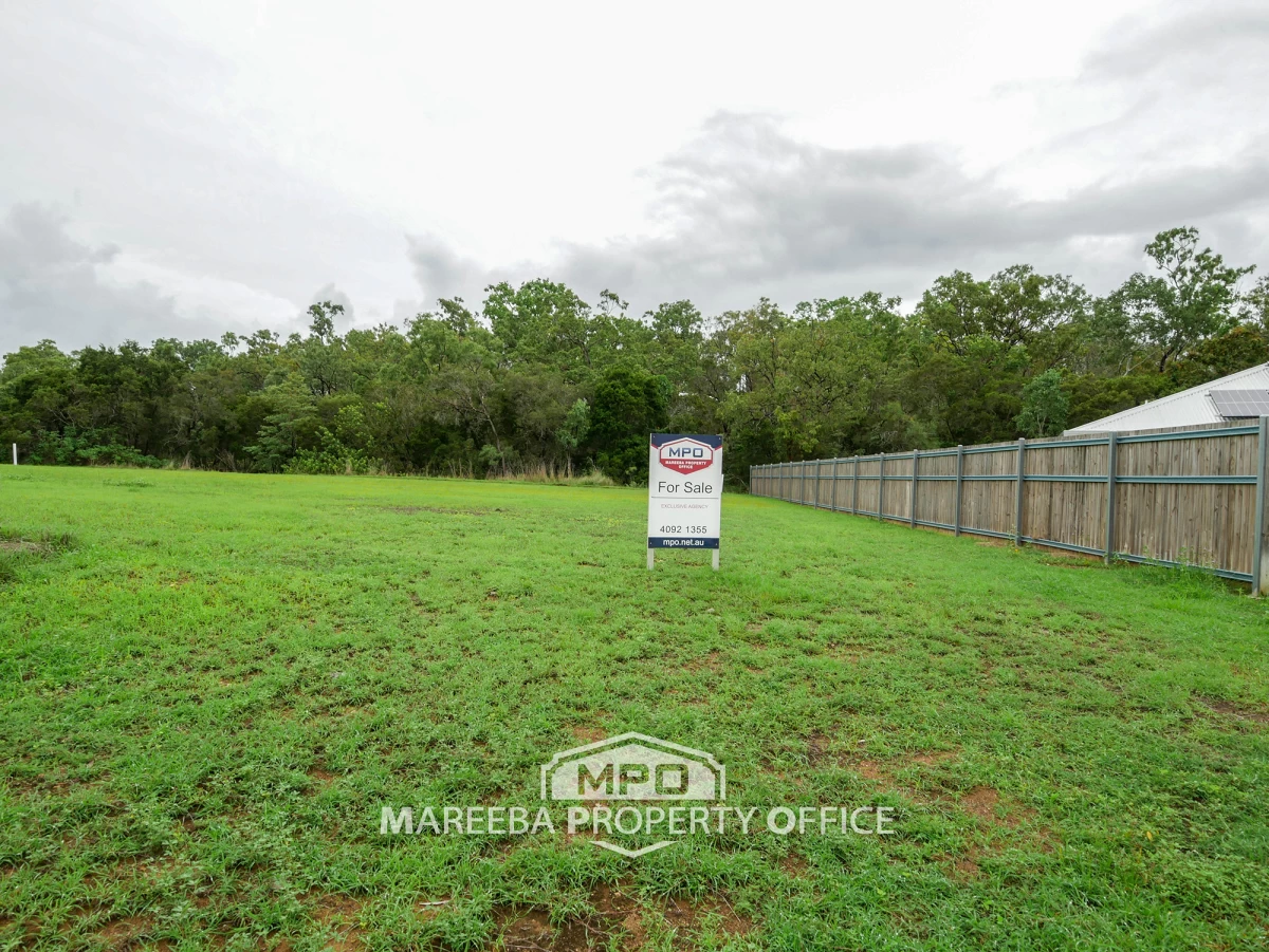 13 Elsie Close, Mareeba, QLD, Mareeba - Thumbnail 2