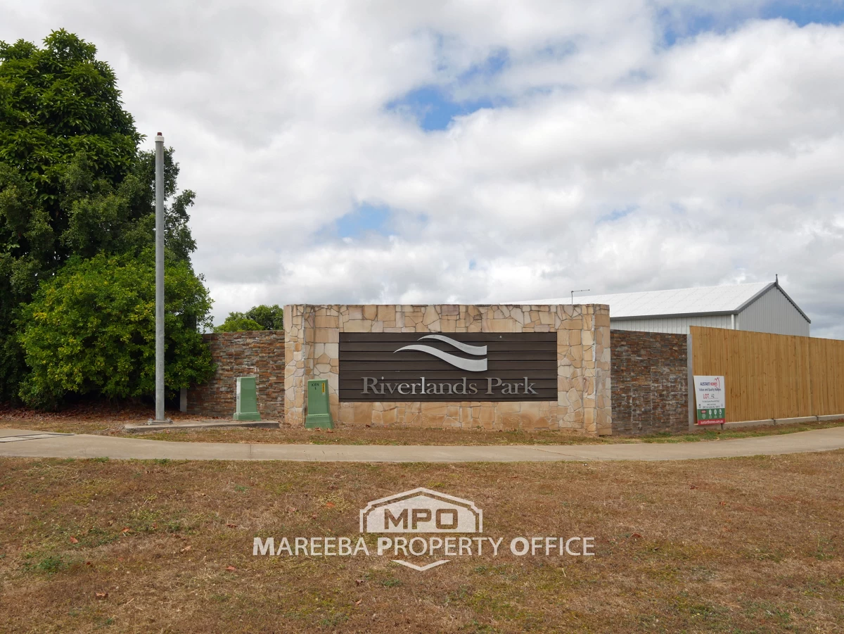 1 Parklands Circuit, Mareeba, QLD, Mareeba - Thumbnail 2