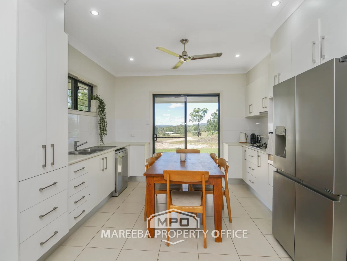 25 Country Road, Mareeba, QLD, Mareeba - Thumbnail 2