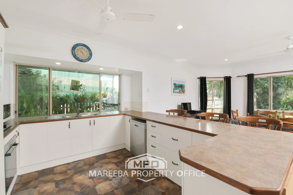 13 Natalie Close, Mareeba, QLD, Mareeba - Thumbnail 3