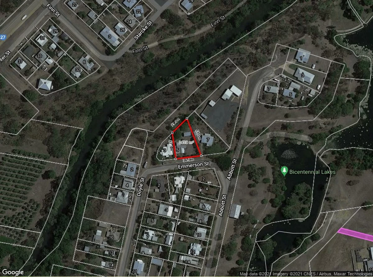 5 Emmerson Street, Mareeba, QLD, Mareeba - Thumbnail 3