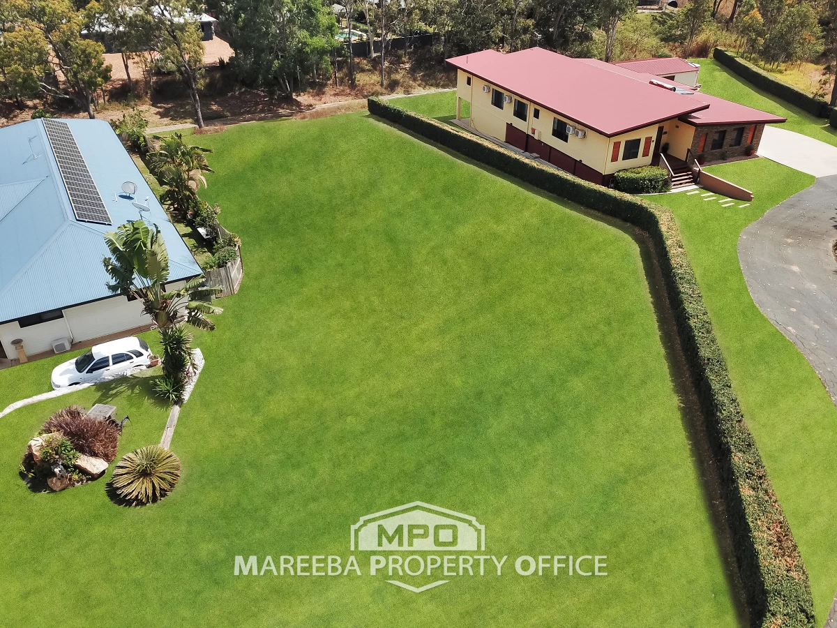 21 Maria Close, Mareeba, QLD, Mareeba - Thumbnail 3
