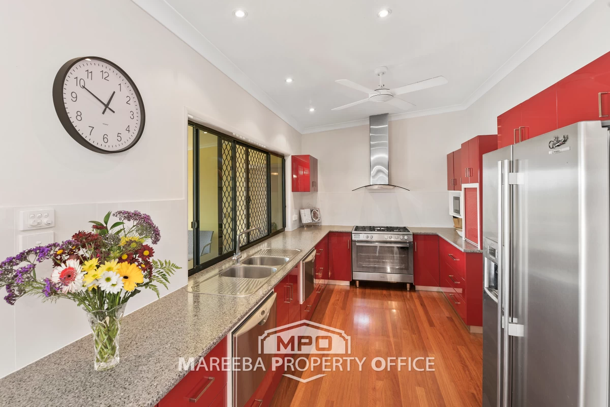 16 Maria Close, Mareeba, QLD, Mareeba - Thumbnail 2