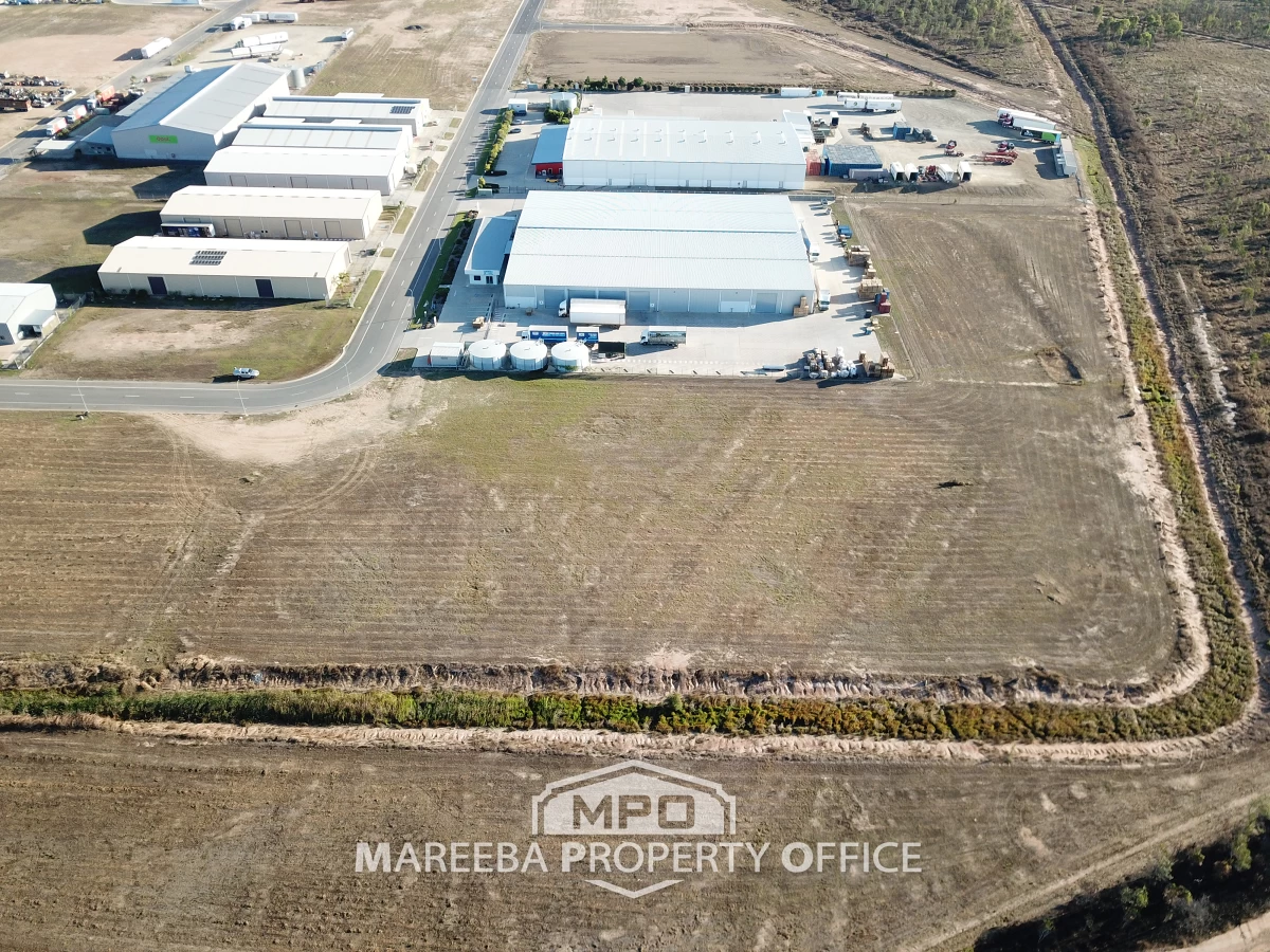 16 Thora Cleland Drive, Mareeba, QLD, Mareeba - Thumbnail 2