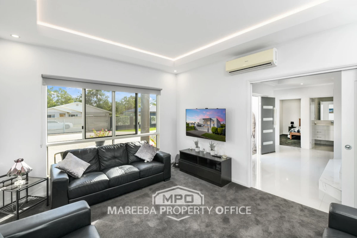 10 Antonio Drive, Mareeba, QLD, Mareeba - Thumbnail 2