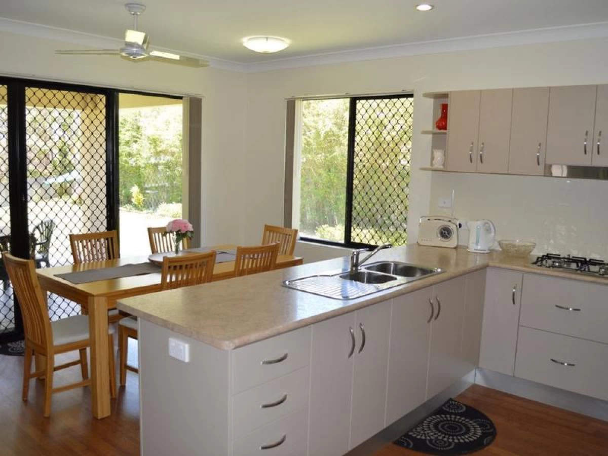 26 Godwin Drive, Mareeba, QLD, Mareeba - Thumbnail 2