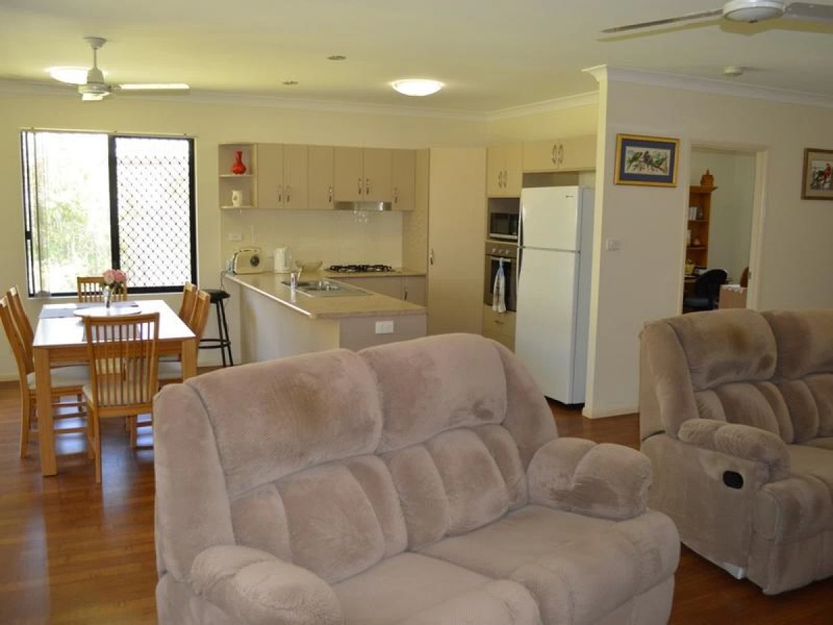 26 Godwin Drive, Mareeba, QLD, Mareeba - Thumbnail 7
