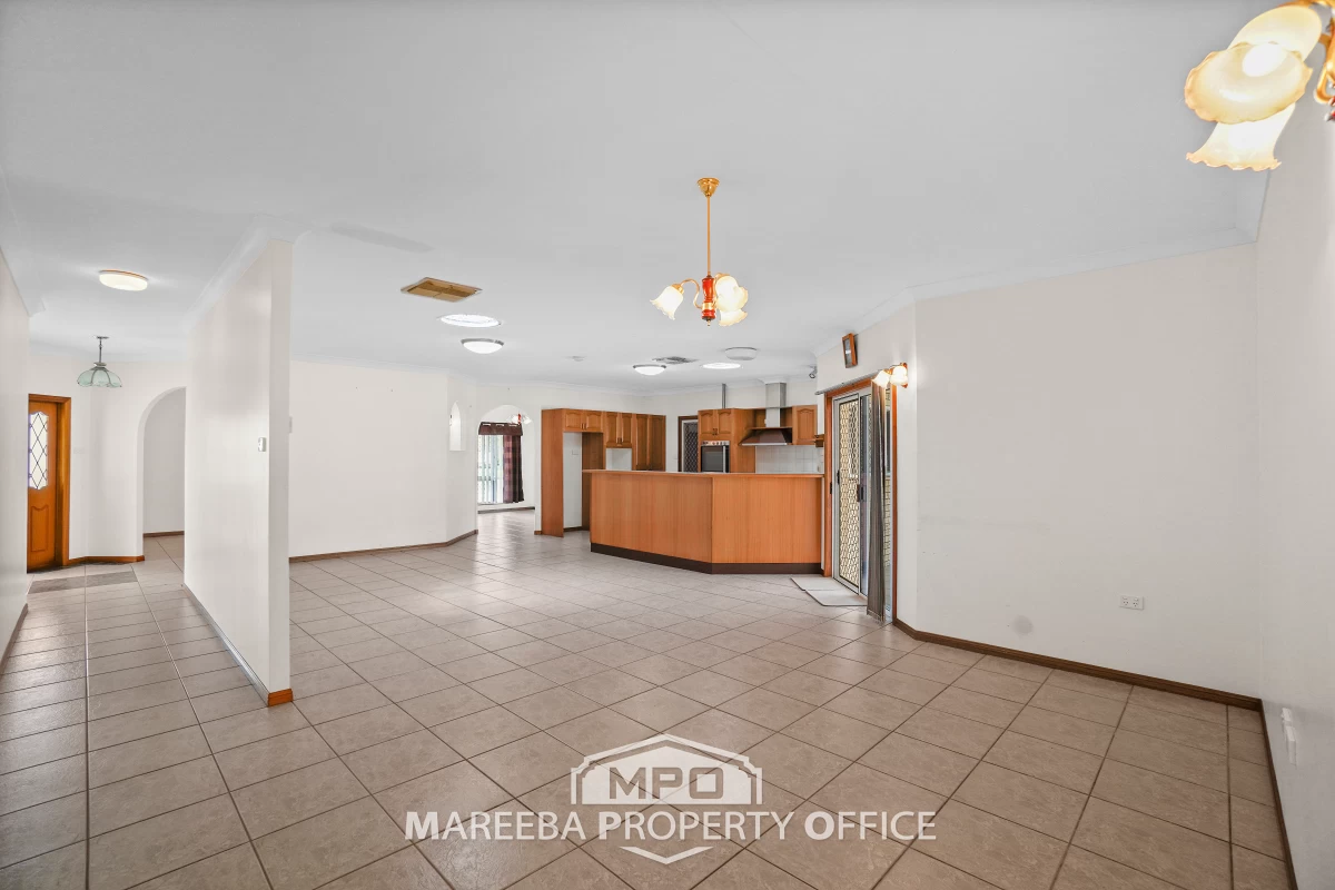 8 Riverview Terrace, Mareeba, QLD, Mareeba - Thumbnail 2