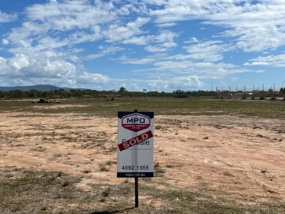 22 Gowan Street, Mareeba, QLD, Mareeba - Thumbnail 3