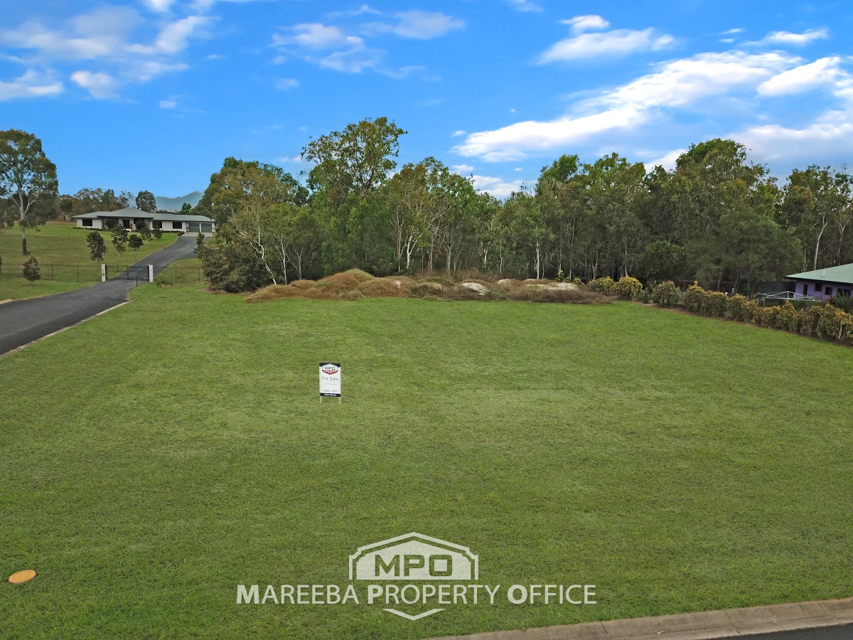 32 Parklands Circuit, Mareeba, QLD, Mareeba - Thumbnail 2