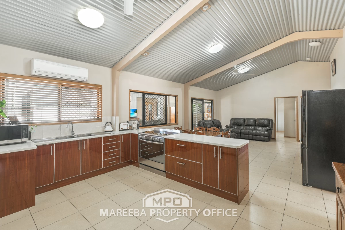 114 Coolamon Close, Mareeba, QLD, Mareeba - Thumbnail 8